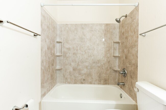 Building Photo - Beautifully updated 3-bedroom, 2-bathroom home