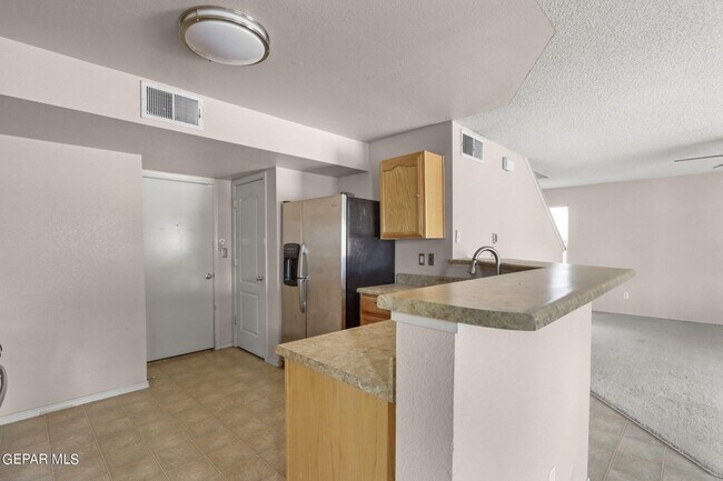 Building Photo - 14301 Pacific Point Dr