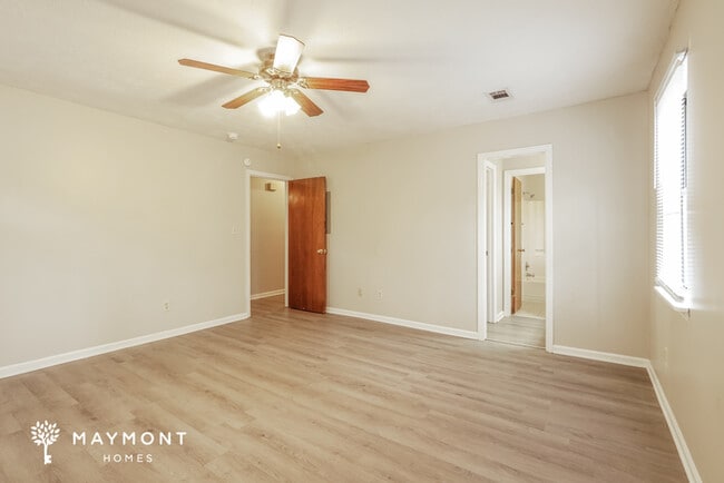 Building Photo - 333 Stagecoach Way