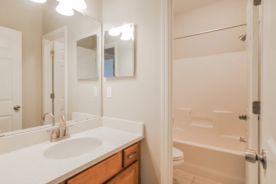 Building Photo - 183 Pine Arbor Cir