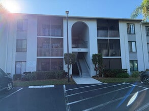 Building Photo - 9470 Green Cypress Ln