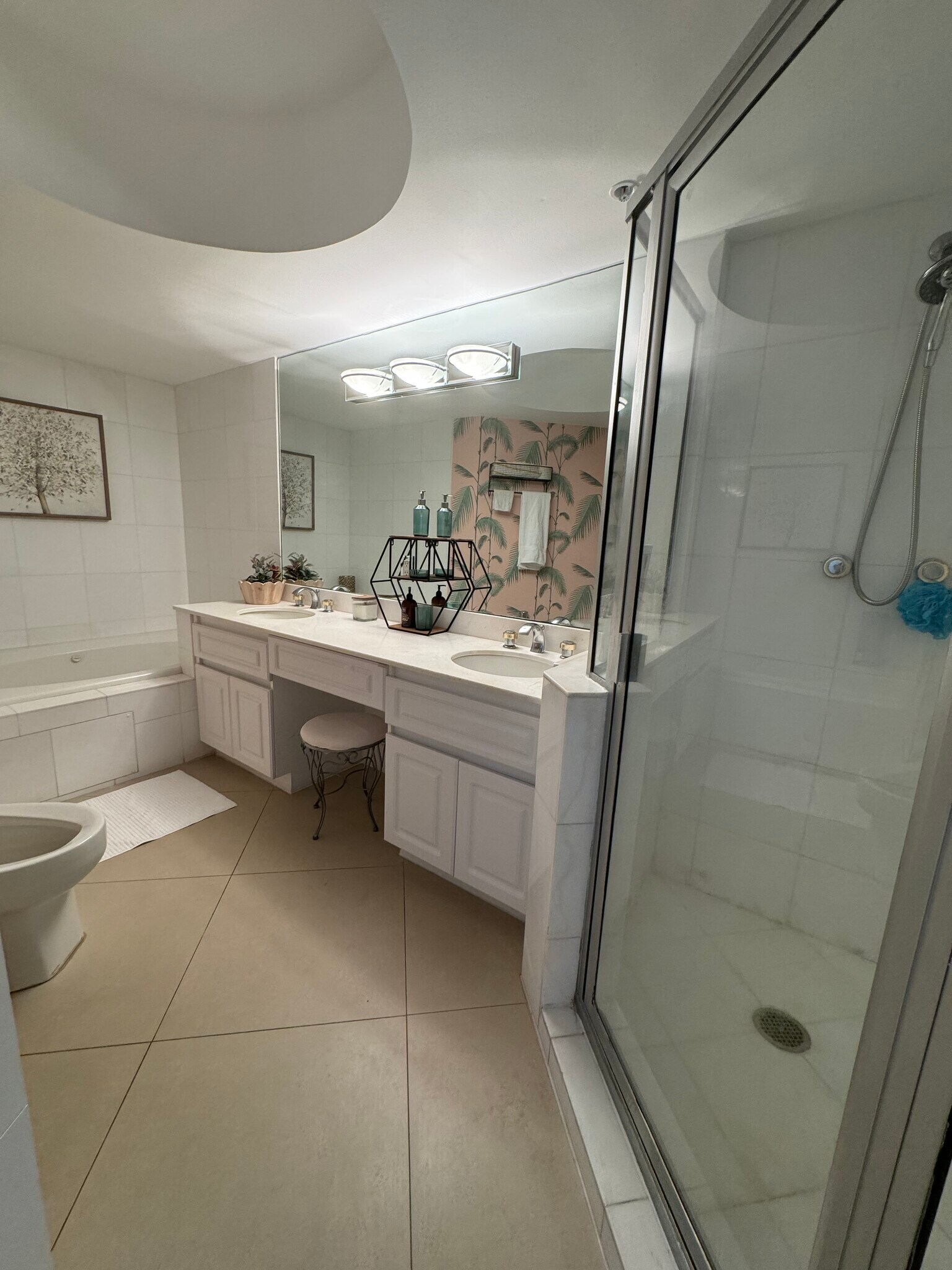 Building Photo - 6301 Collins Ave