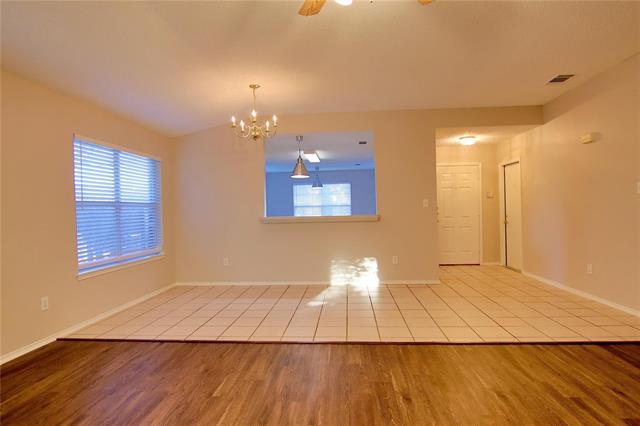 Building Photo - 147 Southlake Dr