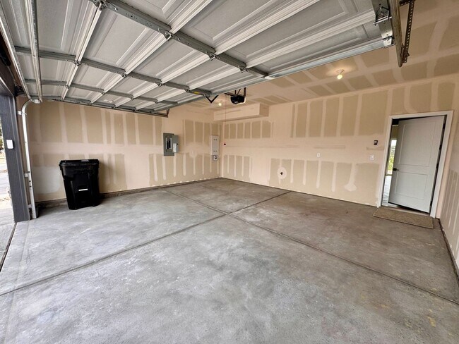 Building Photo - New Construction 3 Bedroom Townhome in University Park