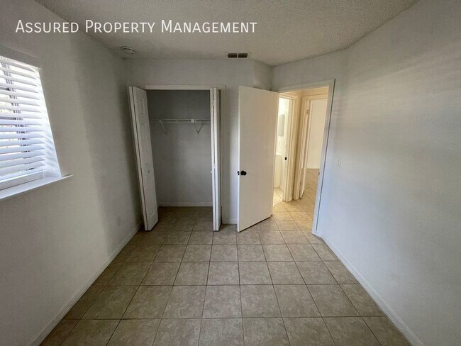 Building Photo - 1879 Fortune Ct