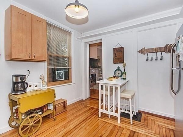 Building Photo - 76 G St