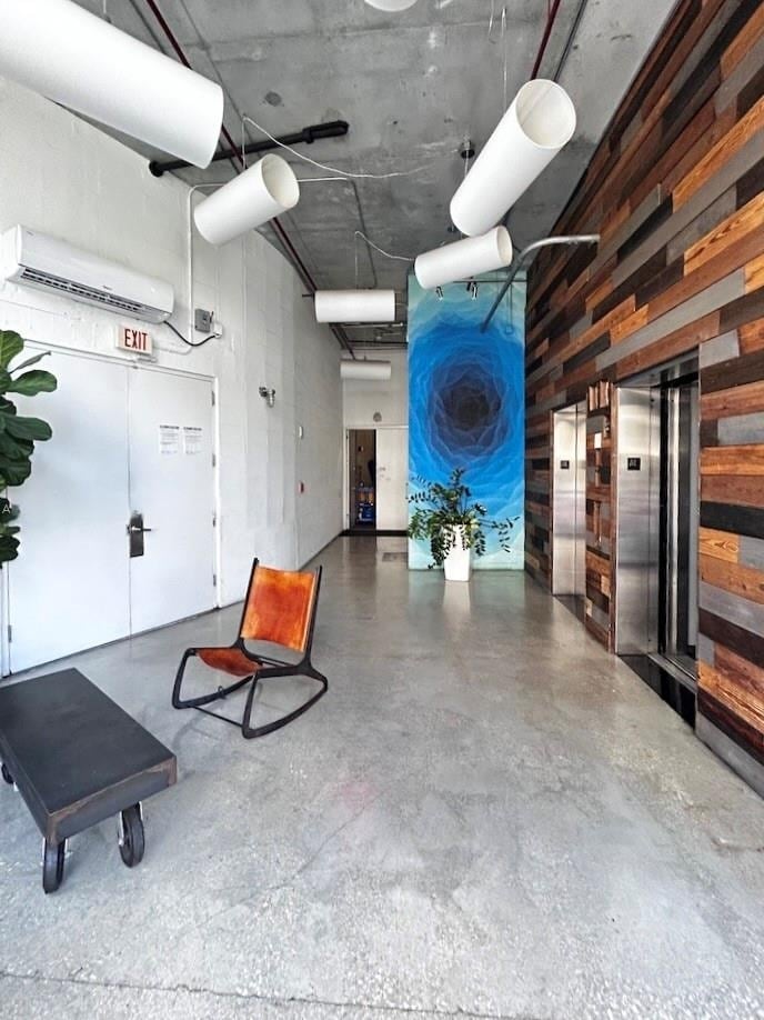 Building Photo - 444 NE 30th St