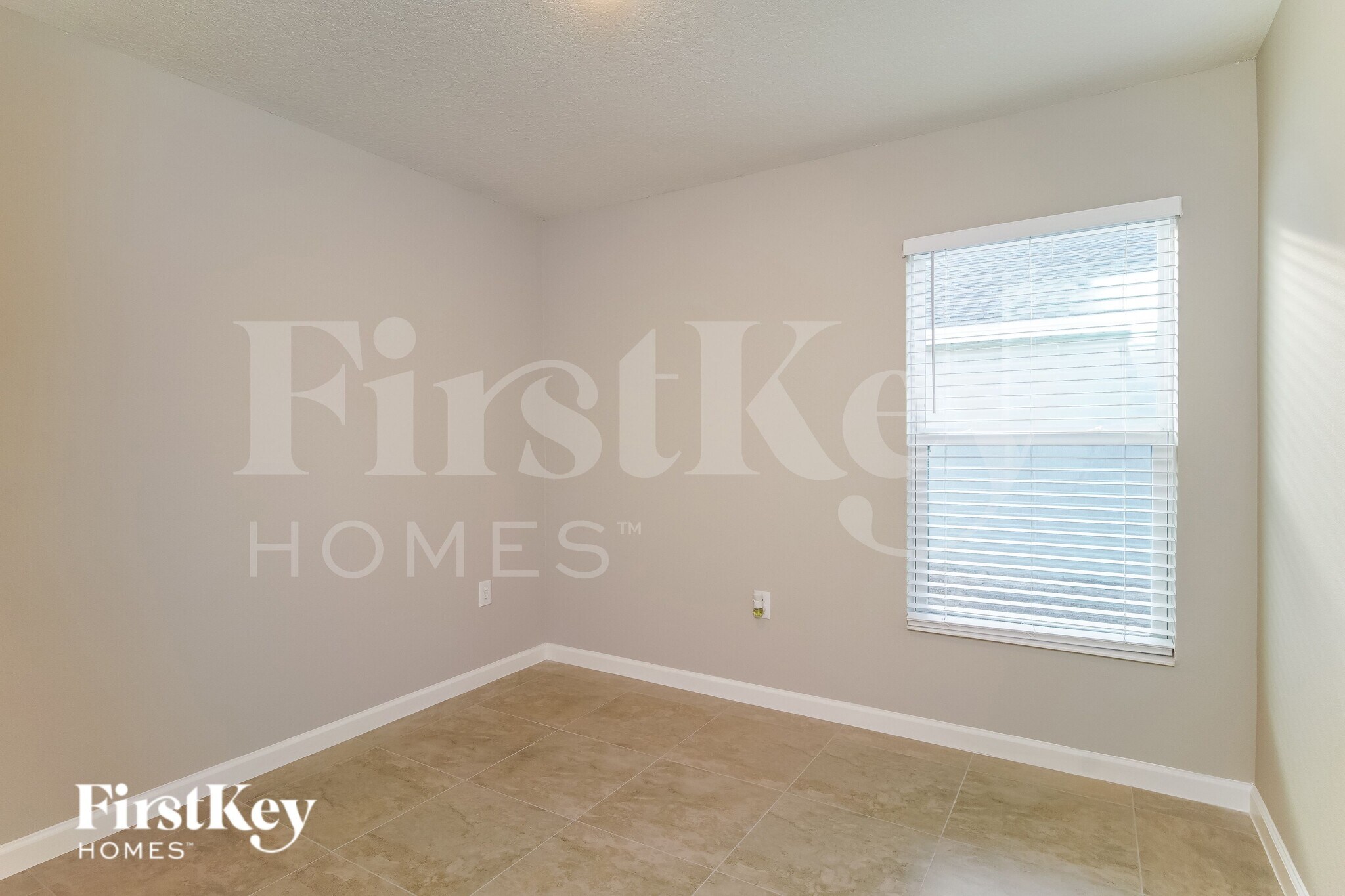 Building Photo - 341 S Haven Ct