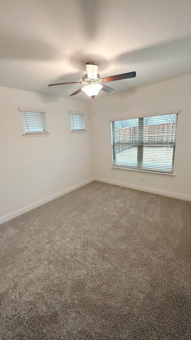 Building Photo - 234 Griffith Dr