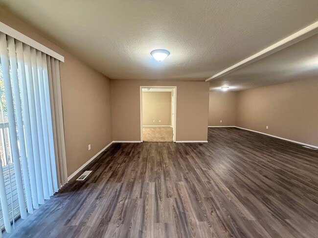 Building Photo - 703 Sitka Deer Ct NW