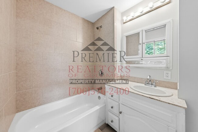 Building Photo - 2220 Gennings Ct