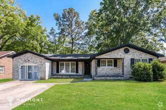 Building Photo - Charming 3-Bedroom Home