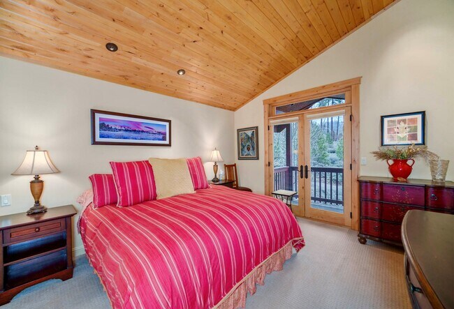 Building Photo - 985 Forest Mountain Dr