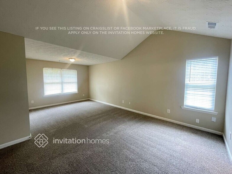 Building Photo - 2635 Essex Ct
