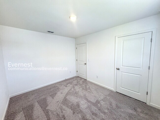 Building Photo - 131 Flowering Cherry St
