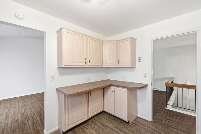 Building Photo - WESTWOOD - Spacious 3 bed 2.5 ba 2 car garage