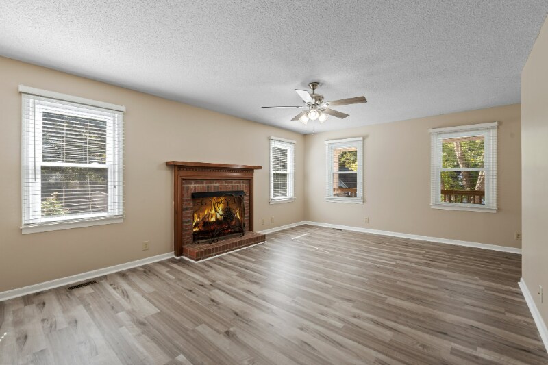 Building Photo - 111 Rose Ann Ct