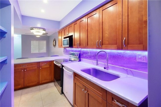 Building Photo - 4087 Coral Springs Dr