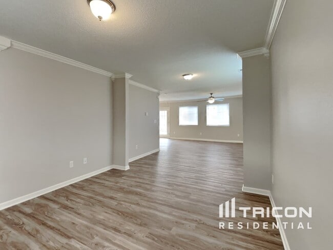 Building Photo - 7 Selsey Ct