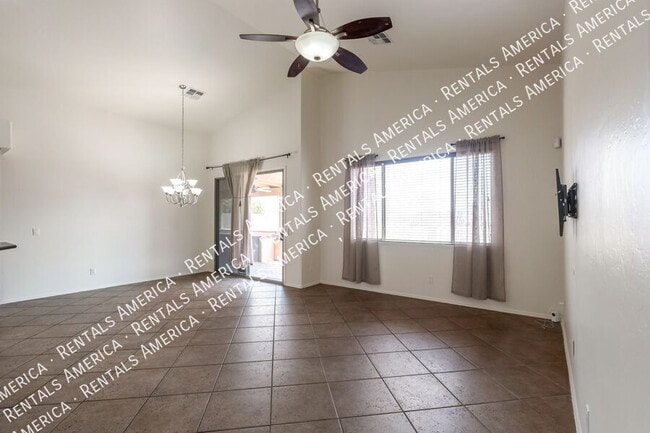 Building Photo - 14024 E Fairway Bluff Ct