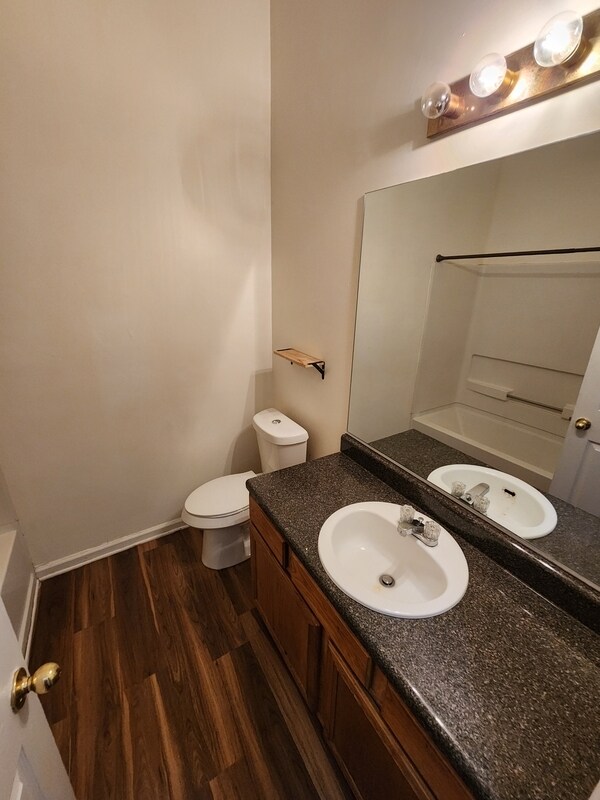 Building Photo - 3840 Sugarbrook Dr