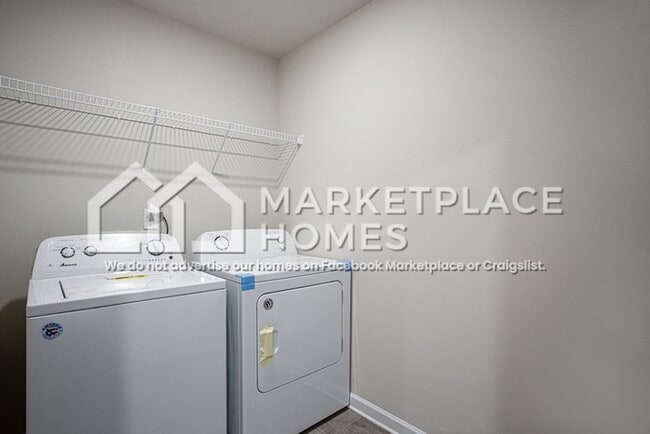 Building Photo - 6715 Hill Rock Ln
