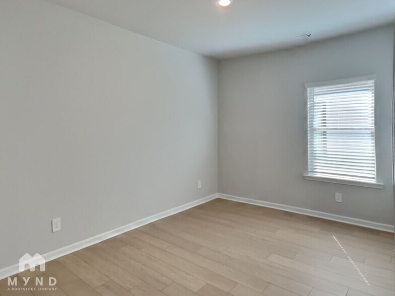 Building Photo - 15697 Ruthie Lynn Dr