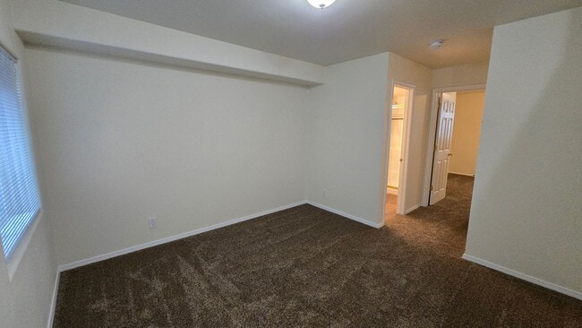 Building Photo - 6048 Colony Cir - Rockrimmon -  3 Bed/ 3 B...
