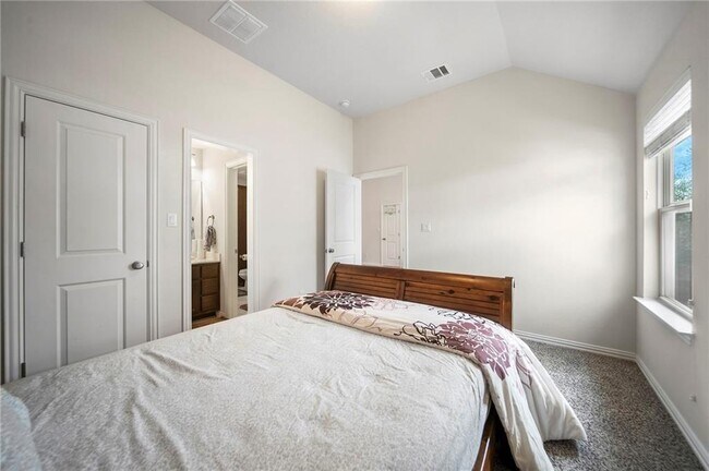 Building Photo - 253 Fannin Battleground Ln