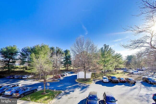 Building Photo - 8205 Whispering Oaks Way