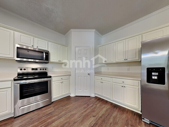 Building Photo - 134 Kimeo Way