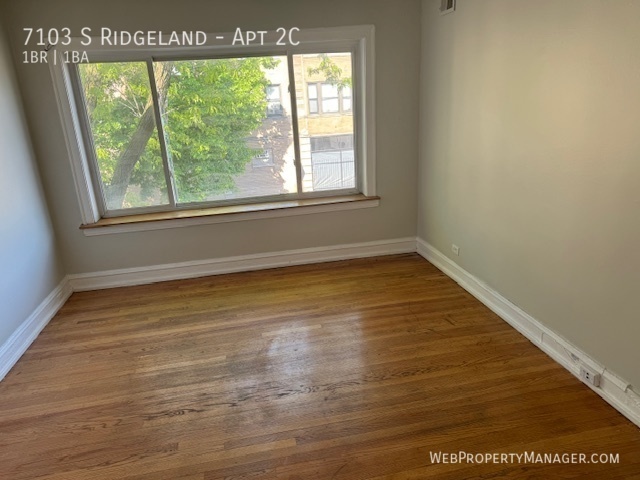 Building Photo - 1 Bed+ with Quartz, Updated Bath, Hardwood...