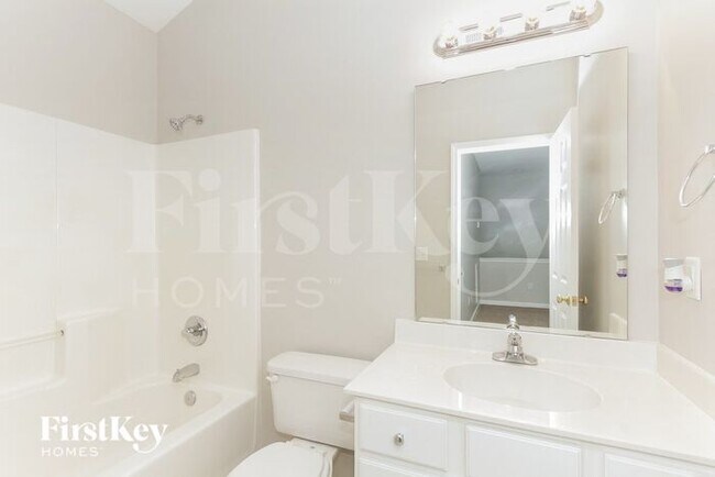 Building Photo - 104 Ivy Creek Ln