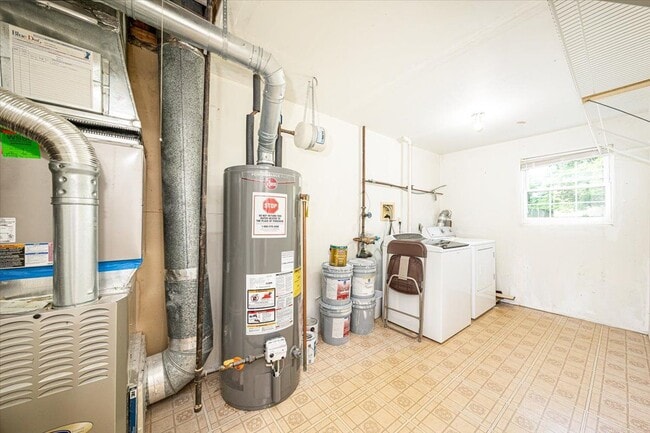 Building Photo - 151 Lazy Hollow Dr