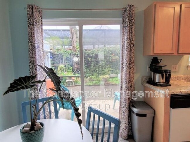 Building Photo - 21 Rivers Point Row