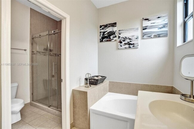 Building Photo - 760 NE 193rd Terrace