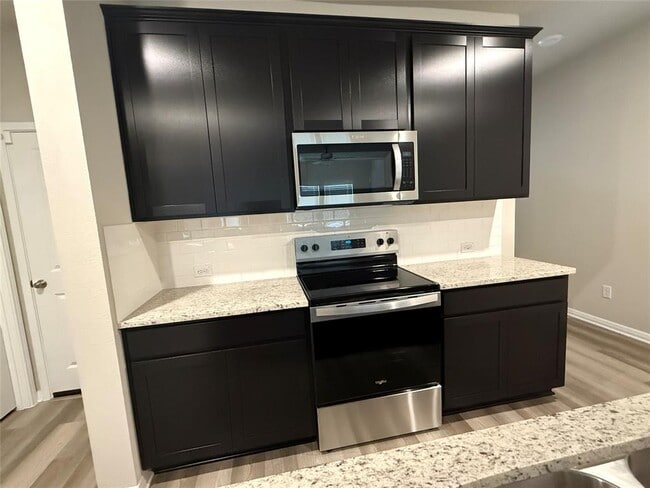 Building Photo - 1850 Settlers Glen Dr