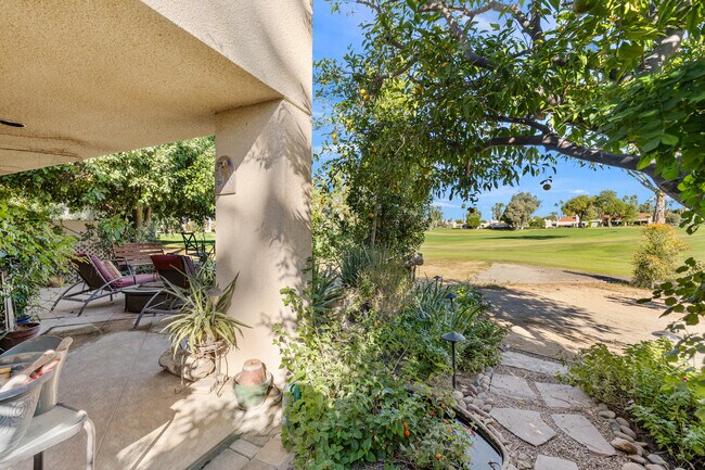 Building Photo - 17 Mission Ct