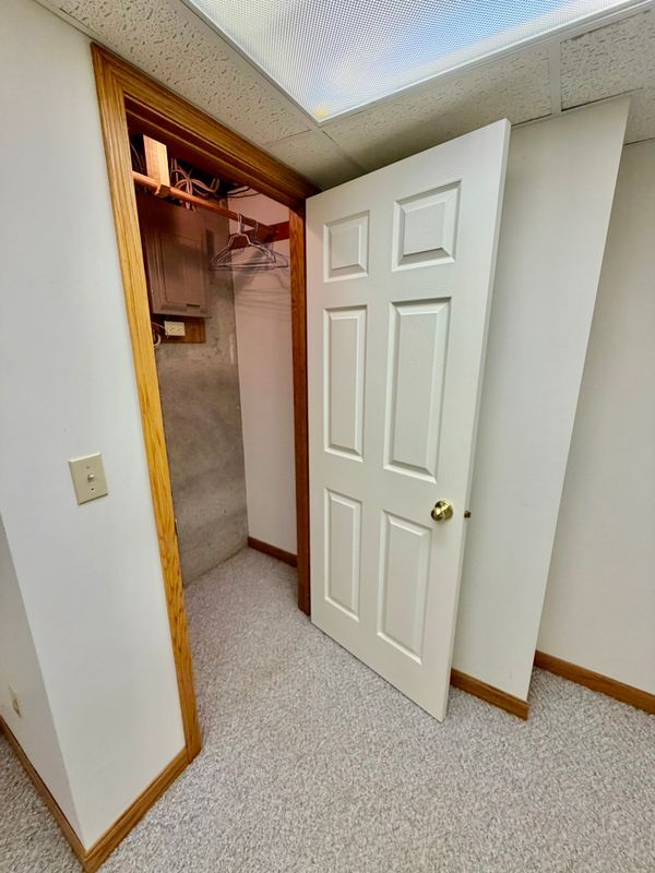 Building Photo - 2585 N Millbrook Rd