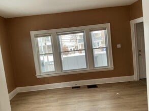 Building Photo - 4233 Valley Rd