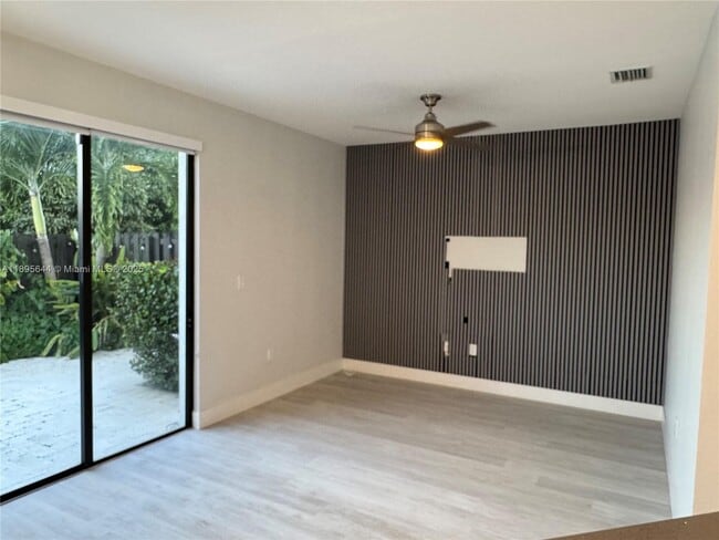 Building Photo - 4259 SW 164th Ct