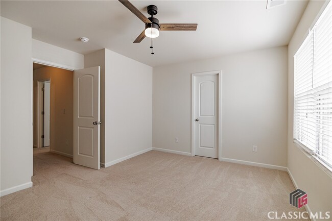 Building Photo - 157 Brockett Dr