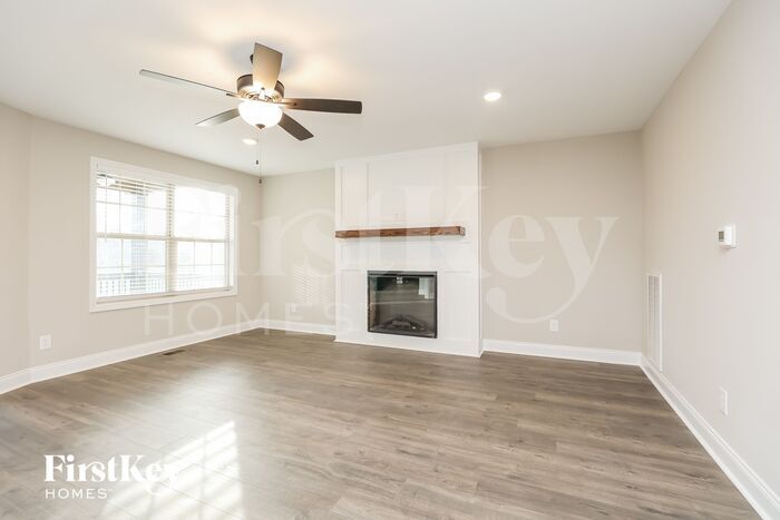 Building Photo - 719 Banister Dr