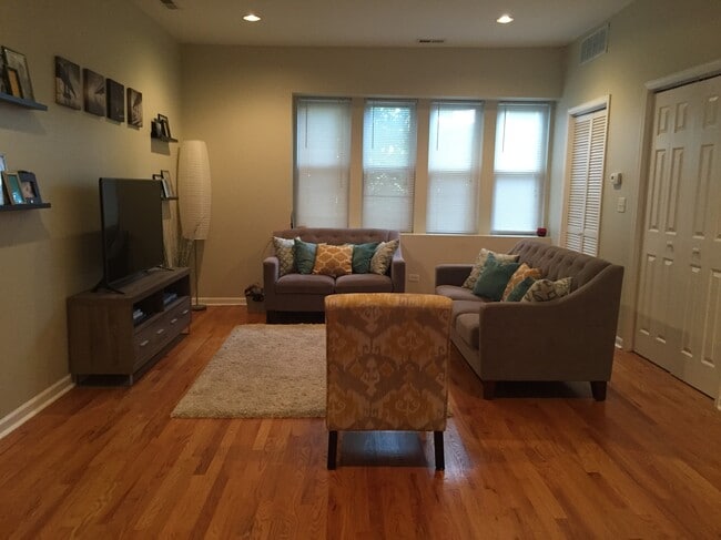 Building Photo - 2438 N Laramie Ave