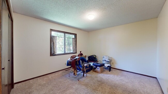 Building Photo - Quiet Area - Great Place to Call "Home"