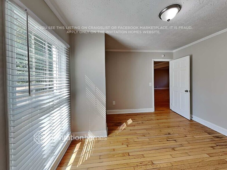 Building Photo - 562 Rollingwood Dr