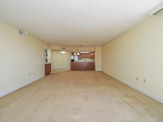 Building Photo - 4600 Jimmy Buffett Mem Hwy