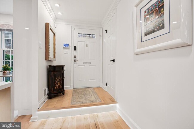 Building Photo - 4353 Westover Pl NW