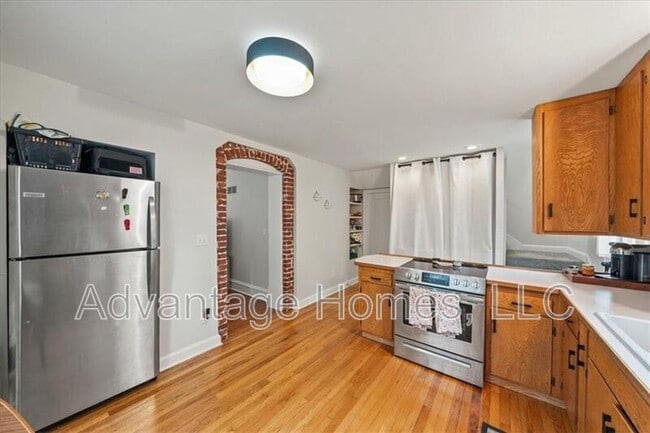 Building Photo - 4523 Wyoming St