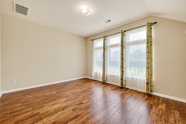 Building Photo - 2410 Horned Owl Dr